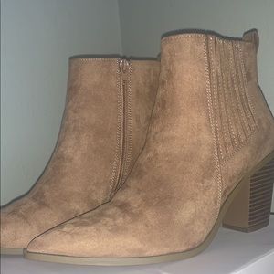 Light brown booties